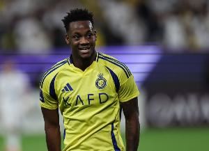 TA：维拉冬窗本想卖沃特金斯，但杜兰想去沙特赚钱